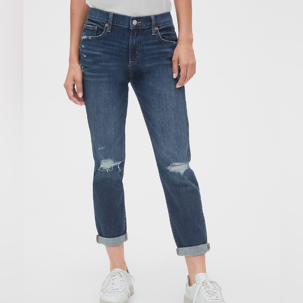 GAP Mid Rise Distressed Girlfriend Jeans size size 10/30 Regular